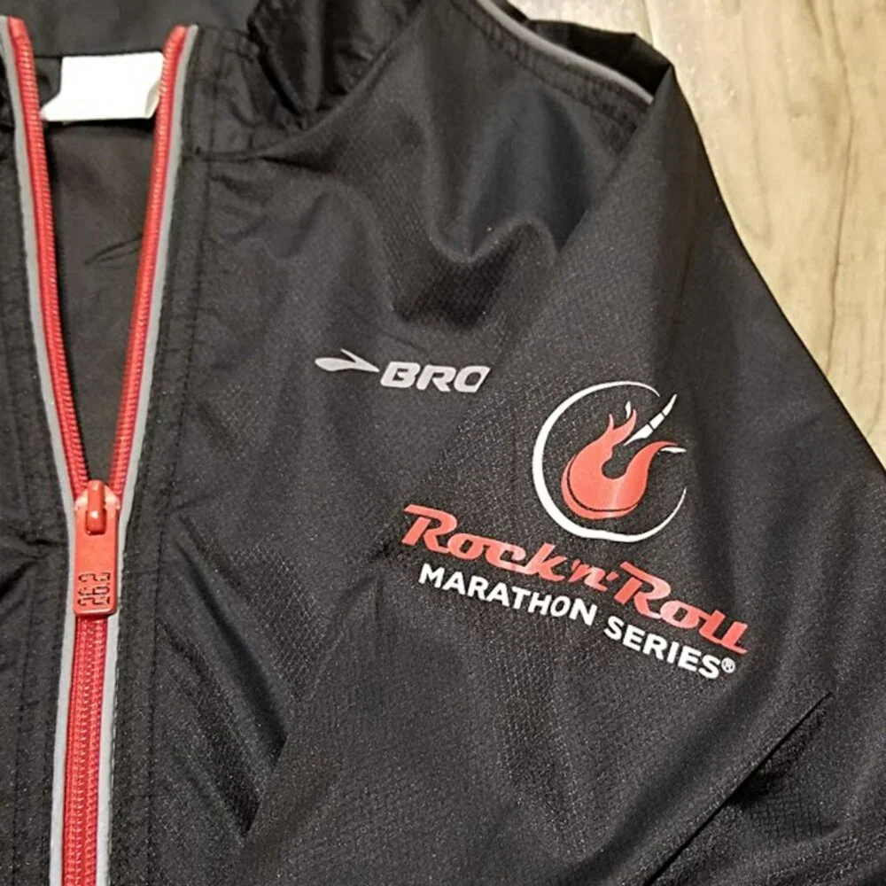 Brooks Running Jacket New Orleans Rock N Roll Marathon Finisher 2016 Unisex Sz S